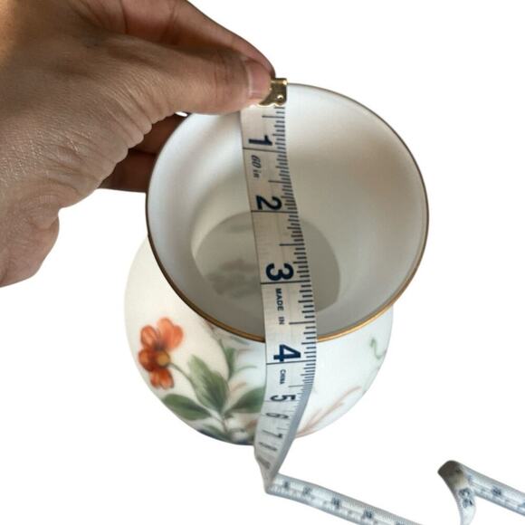 Satin Red Glass Vase Made in Italy Beautiful Floral Print Country Cottage - Picture 11 of 12